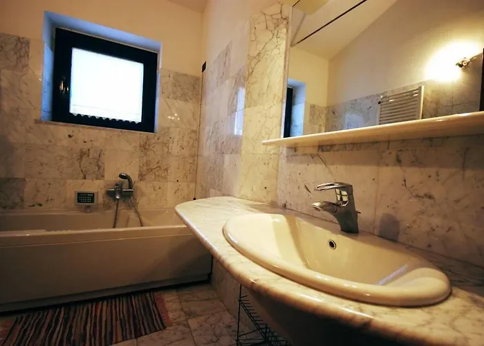 La Poderina 스칸사노